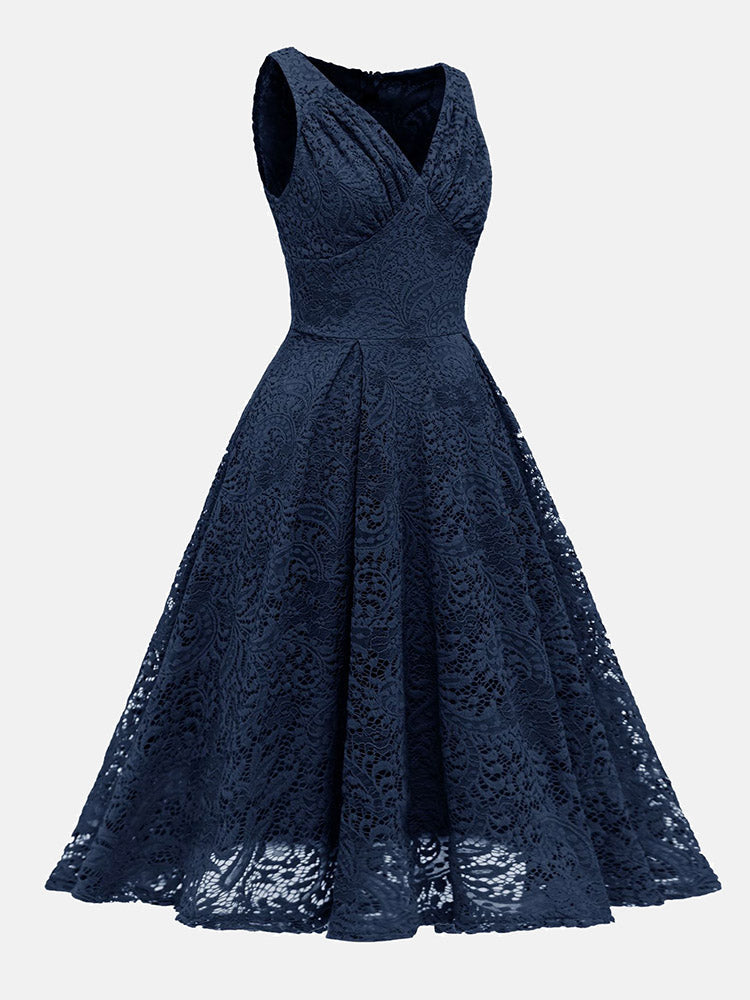 Sleeveless V-neck Lace Midi Dress - View 15 | Lwiis