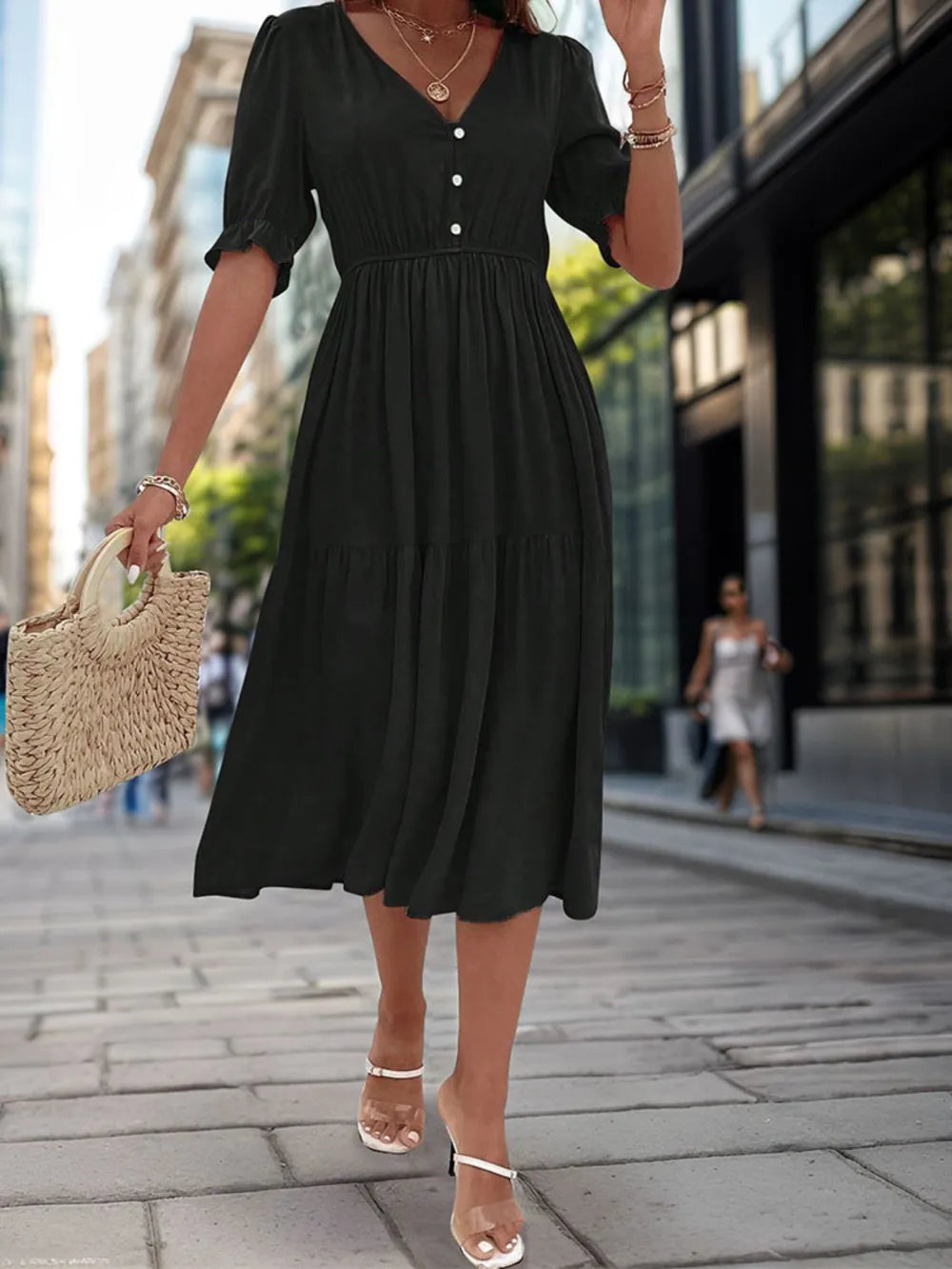 V-neck midi dress with puff sleeves - View 6 | Lwiis