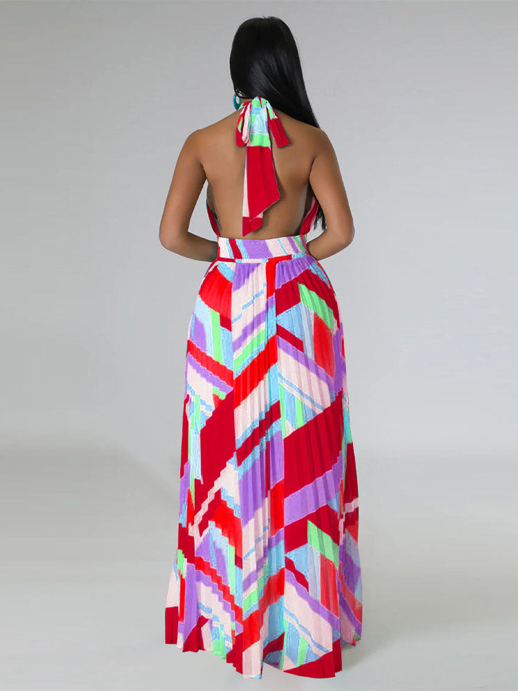 Halter neck pleated maxi dress with keyhole cutout - View 11 | Lwiis