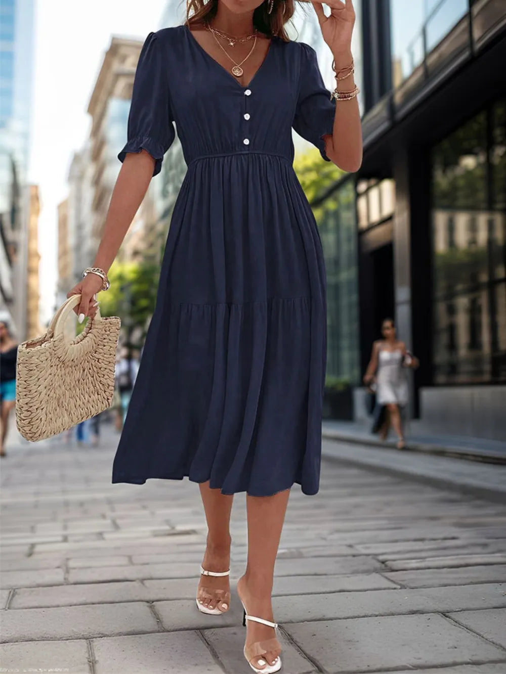 V-neck midi dress with puff sleeves - View 10 | Lwiis