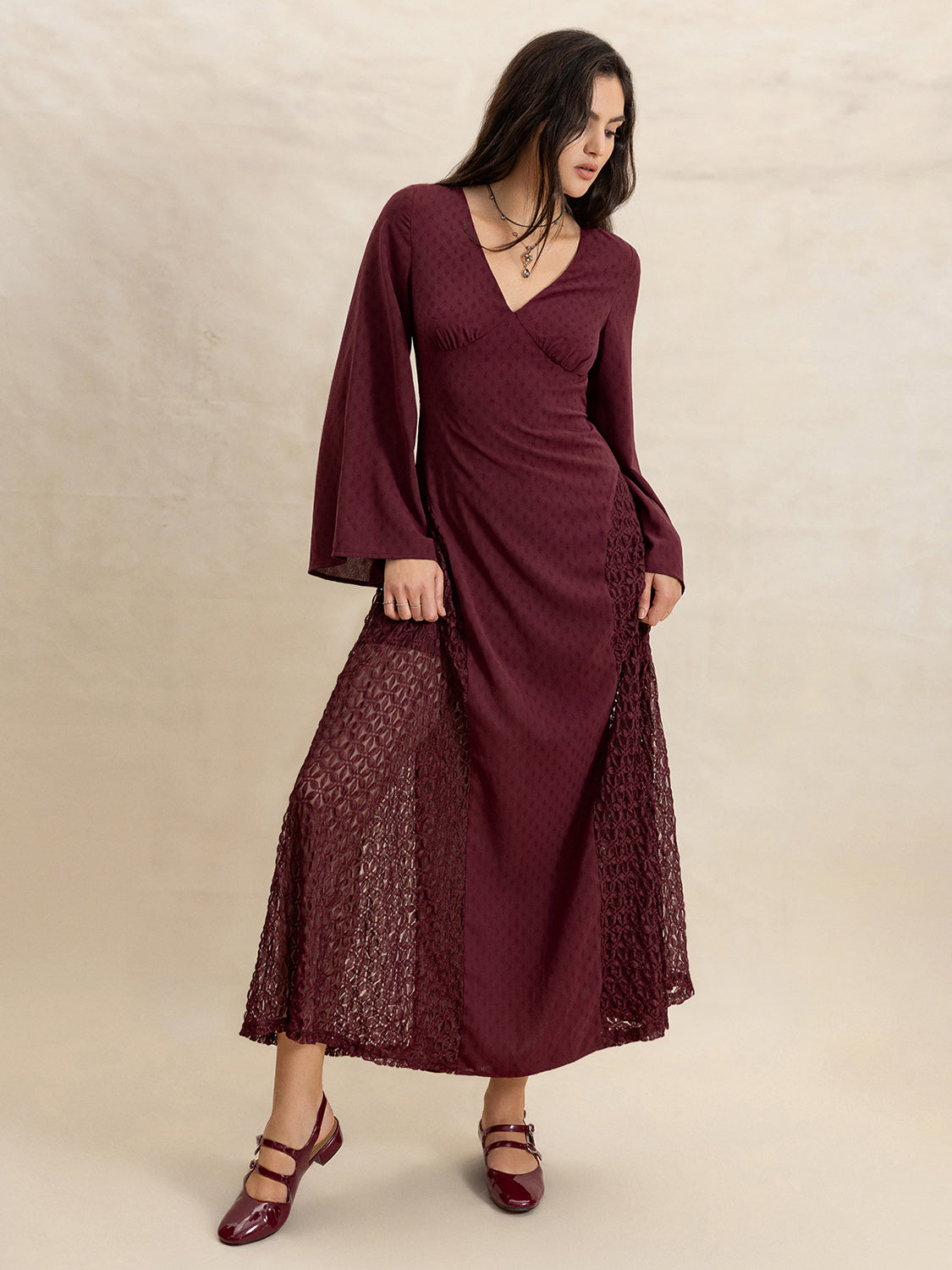 Long Sleeve Lace Midi Dress - View 8 | Lwiis