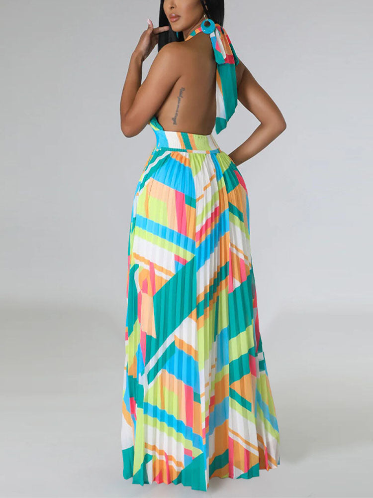 Halter neck pleated maxi dress with keyhole cutout - View 7 | Lwiis