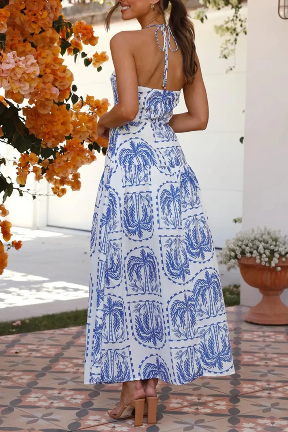 Halter neck maxi dress with palm tree print - View 9 | Lwiis