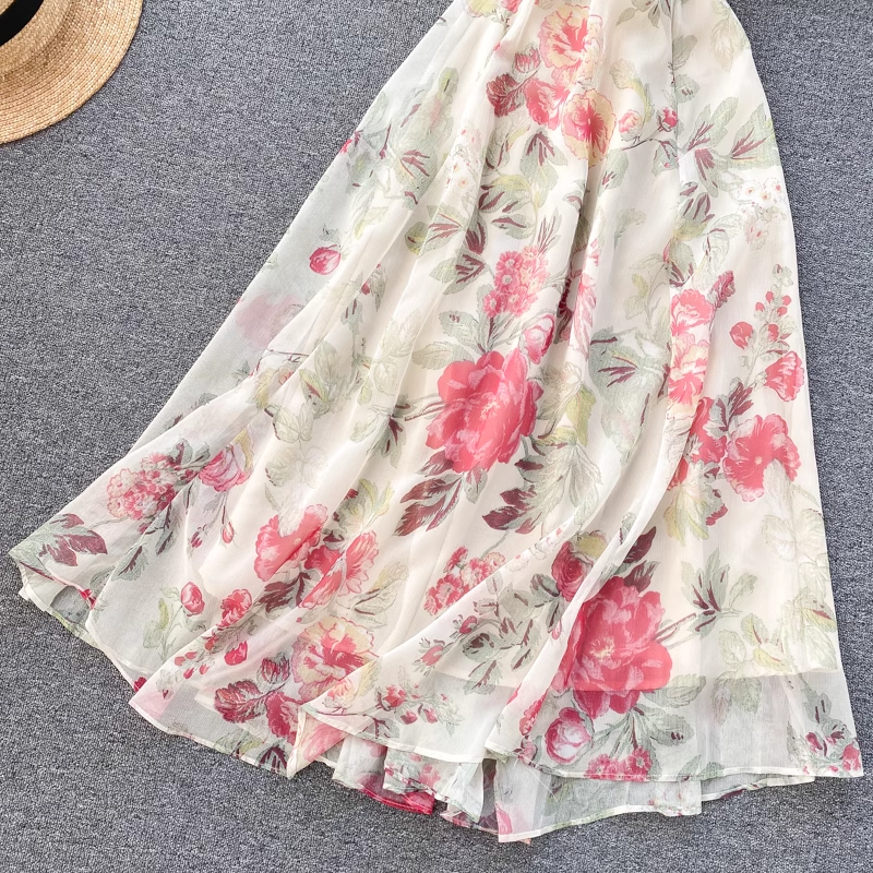 Floral print maxi dress with spaghetti straps - View 8 | Lwiis