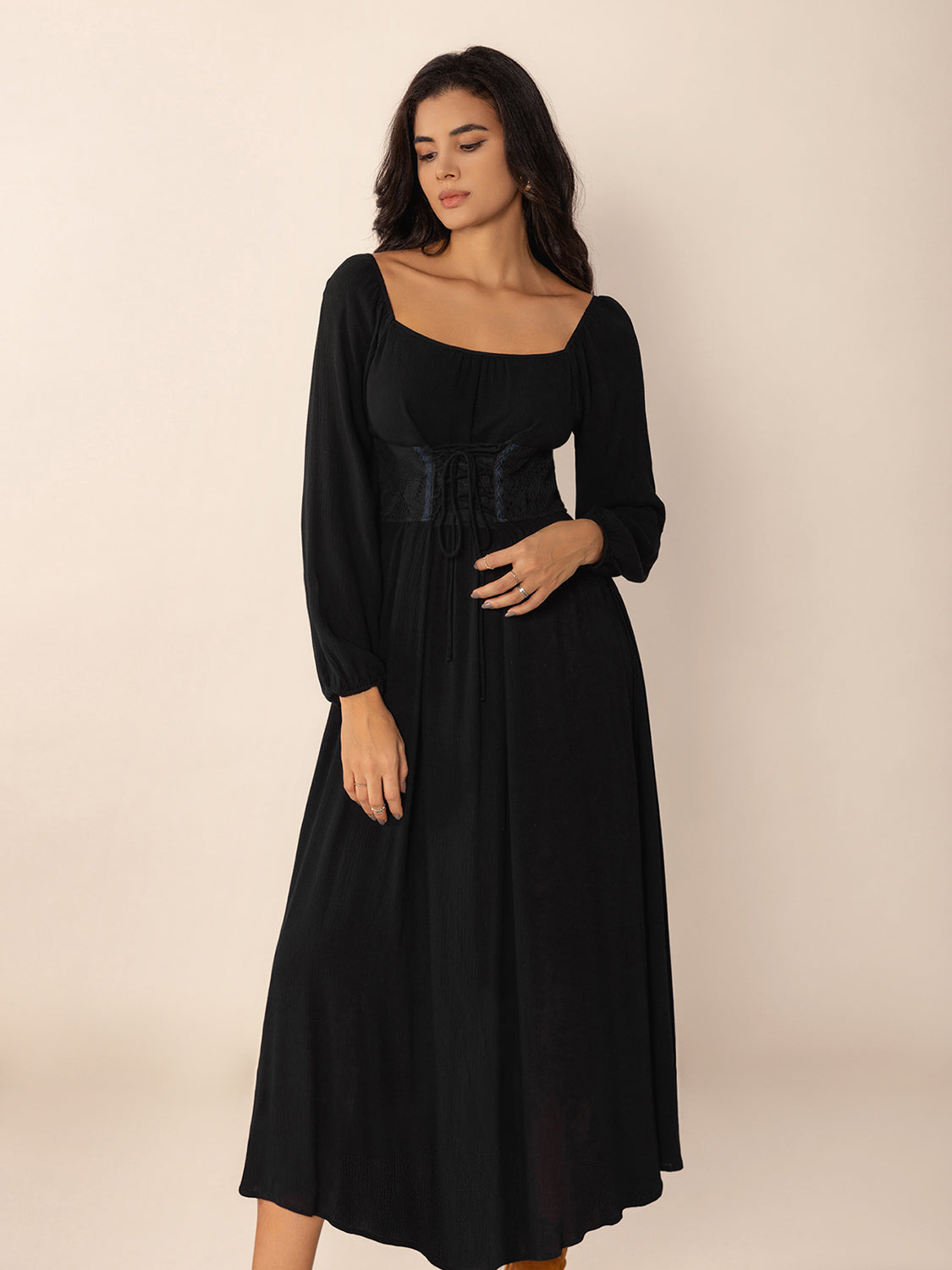 Black lace-up midi dress with square neckline and puff sleeves - View 8 | Lwiis