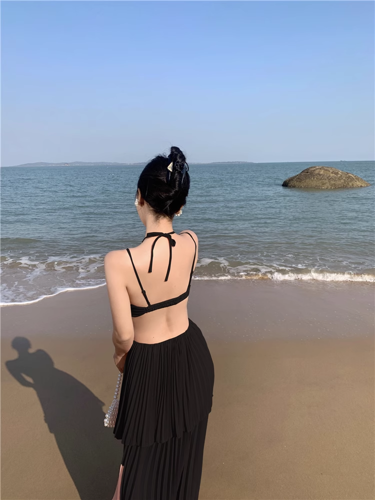 Tiered halter neck maxi dress - View 6 | Lwiis