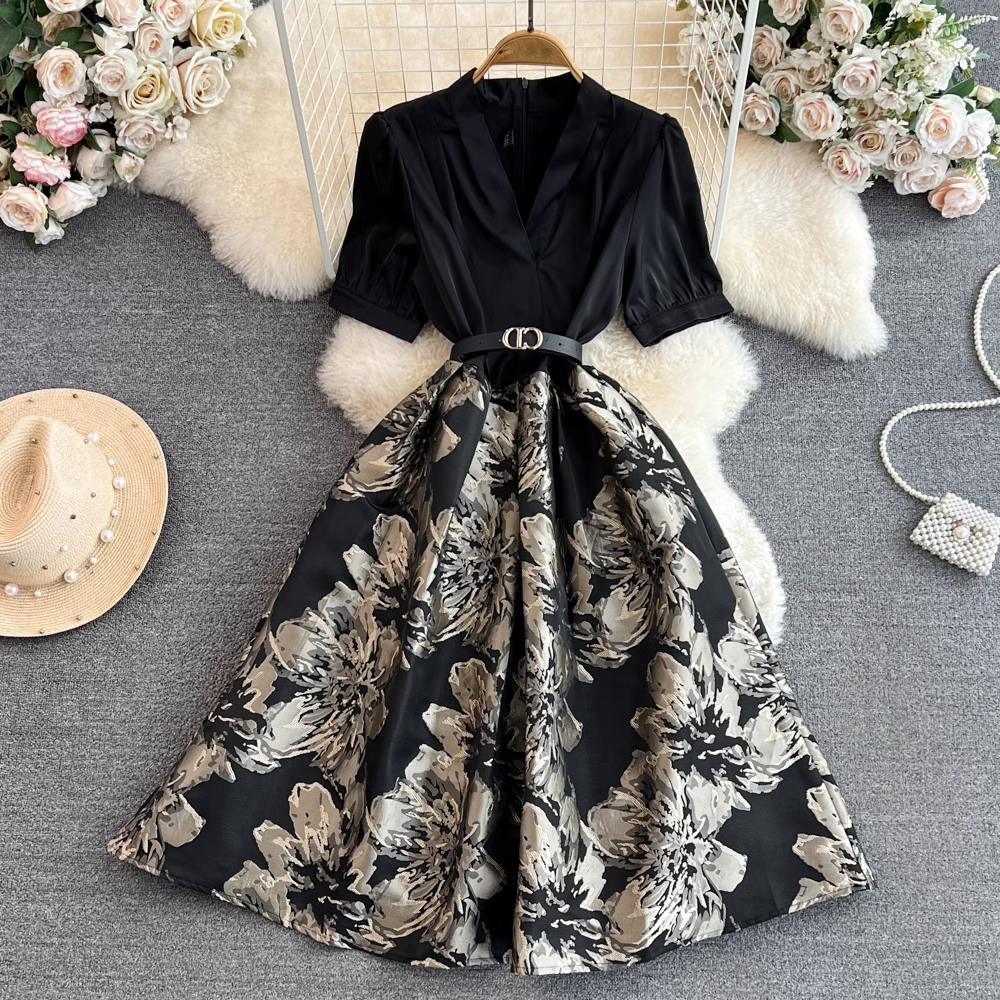 Black and floral print midi dress with V-neck and puff sleeves