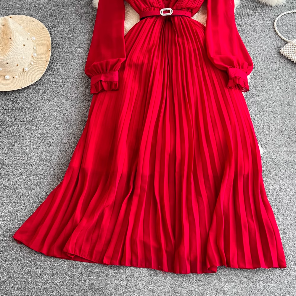 Pleated A-line maxi dress with belted waist and collared neckline - View 20 | Lwiis