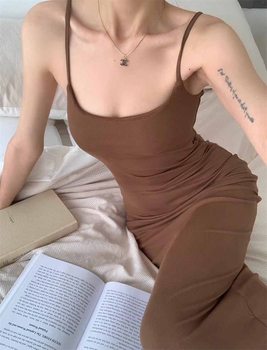 Fitted spaghetti strap maxi dress - View 6 | Lwiis