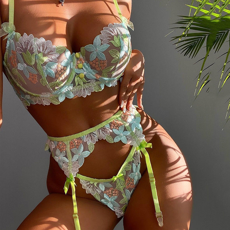 Emerald Small Fresh Mesh Embroidery Sexy Lingerie Three-piece Set