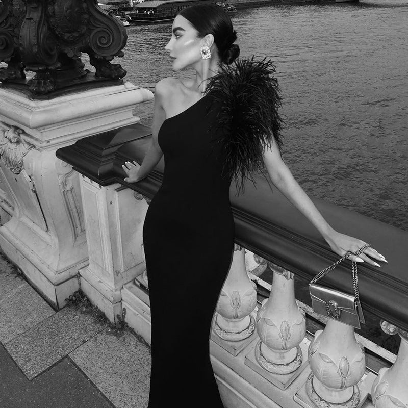 One shoulder feather gown - View 6 | Lwiis