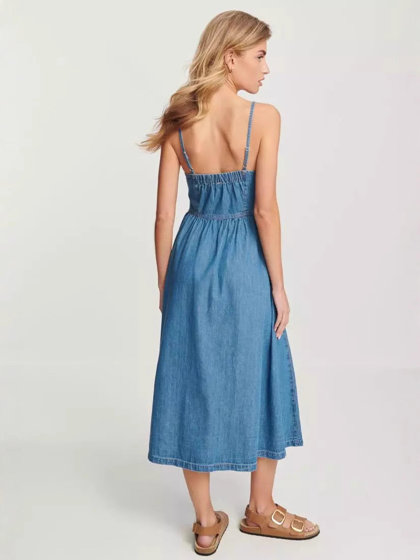 Denim maxi dress with button front and adjustable straps - View 6 | Lwiis