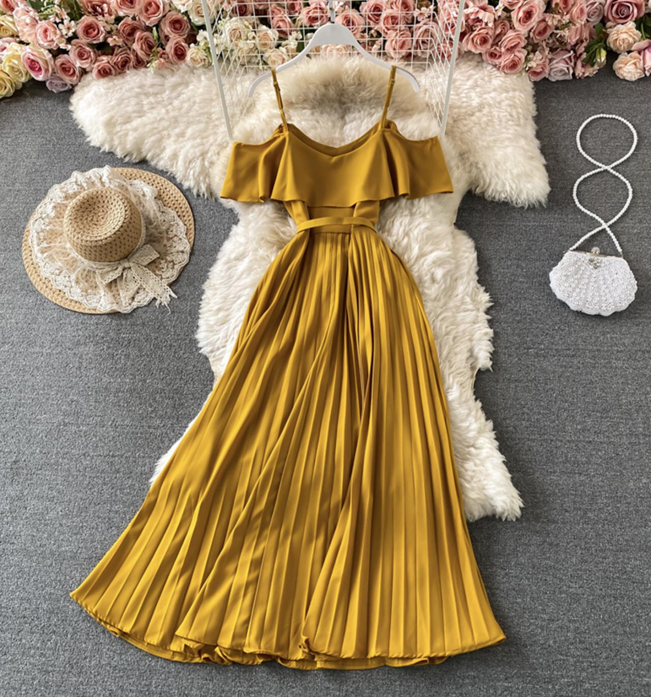 Off shoulder flowing A-line maxi dress - View 6 | Lwiis