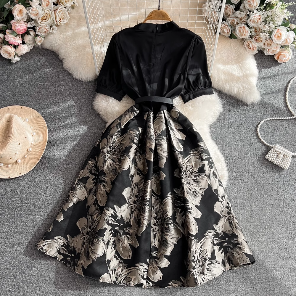 Jacquard Maxi Dress with Puff Sleeves and V-Neckline - View 9 | Lwiis