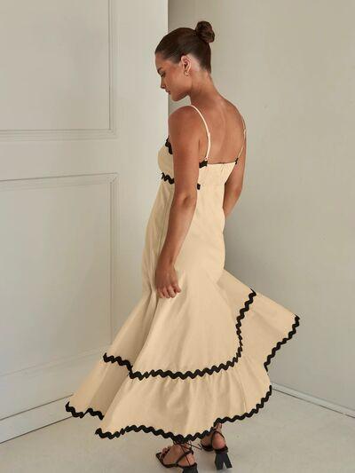 Spaghetti strap maxi dress with square neckline and scalloped trim - View 9 | Lwiis